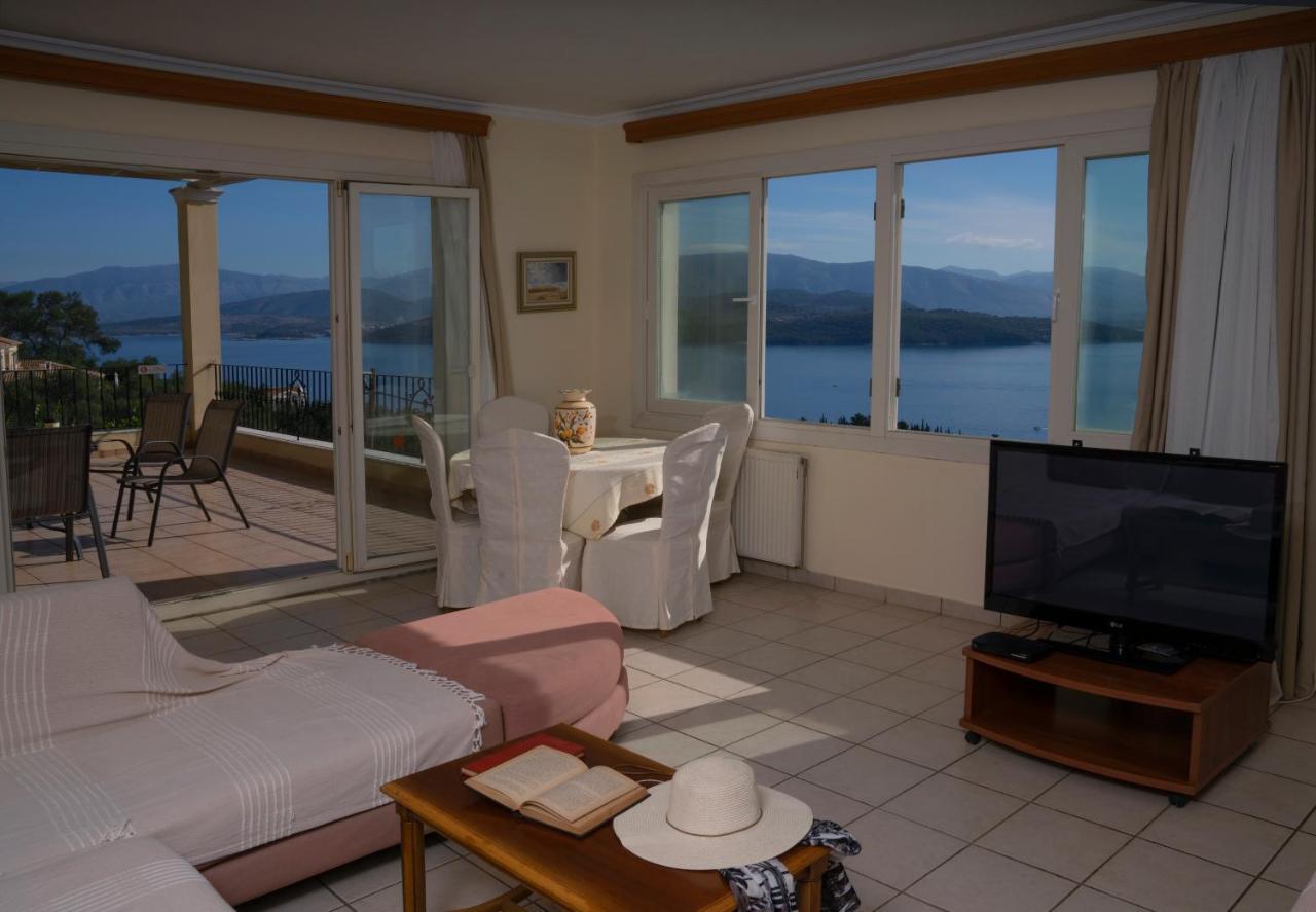 Bellina Villa Agnítsini エクステリア 写真